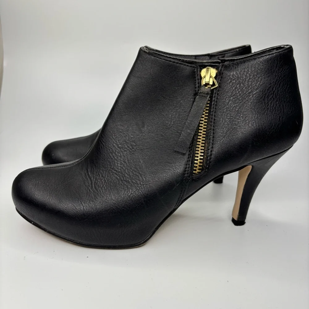 SH2 Madden Girl Elegant Black‎ Ankle Boots Gold Zipper Stilleto 8 Classic Preppy